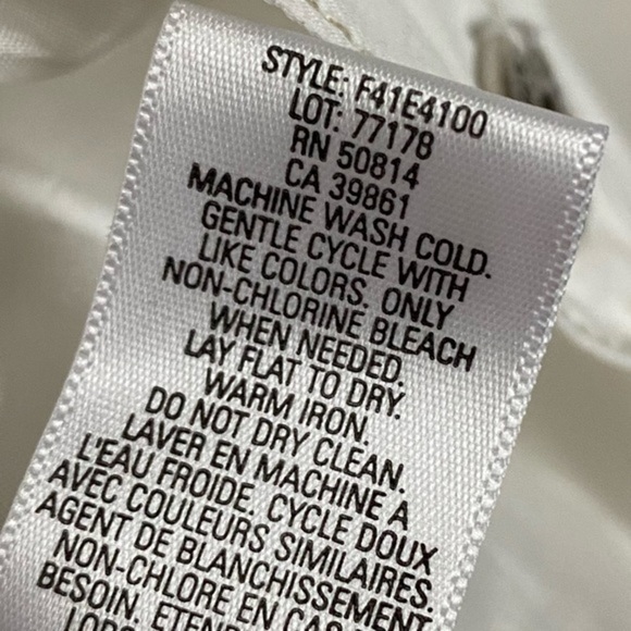 T Tahari • White Snap Front Lightweight Jacket - Picture 5 of 7